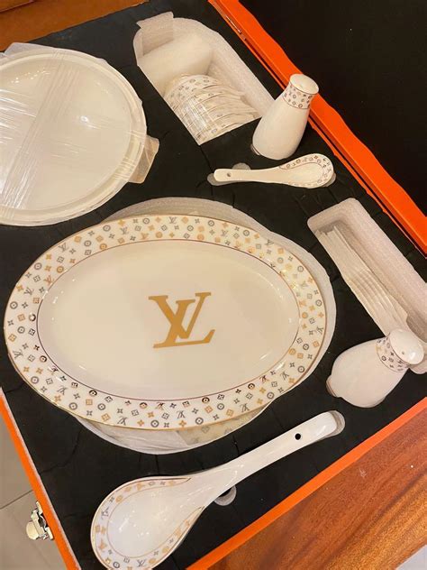 Louis Vuitton plate set